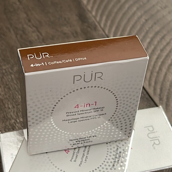 PUR 4-in-1 Pressed Mineral Makeup SPF 15 - Picture 8 of 10